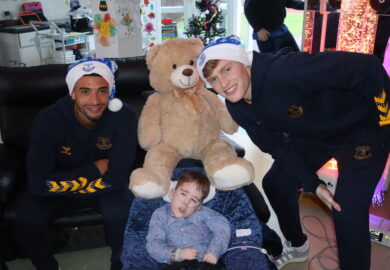 Everton’s special Christmas visit to Zoe’s Place, Liverpool